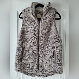 Thread Supply Sherpa Vest